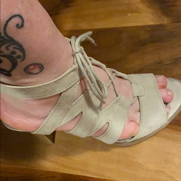 Sandals - Picture 4 of 7